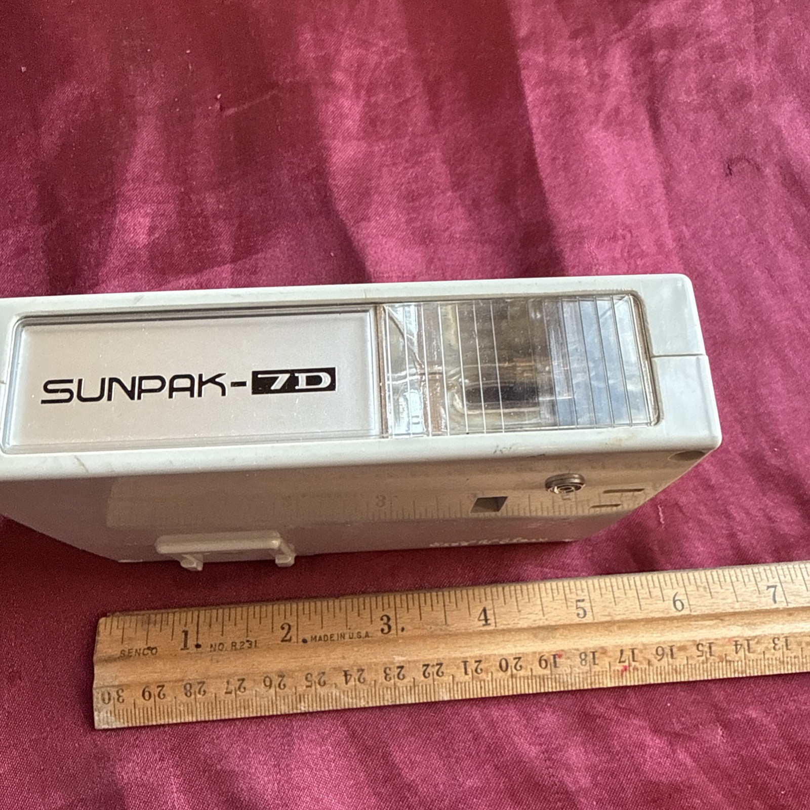 Sunpak 7D Transistorised Electronic Camera Flash Made in Japan – Untested AS IS