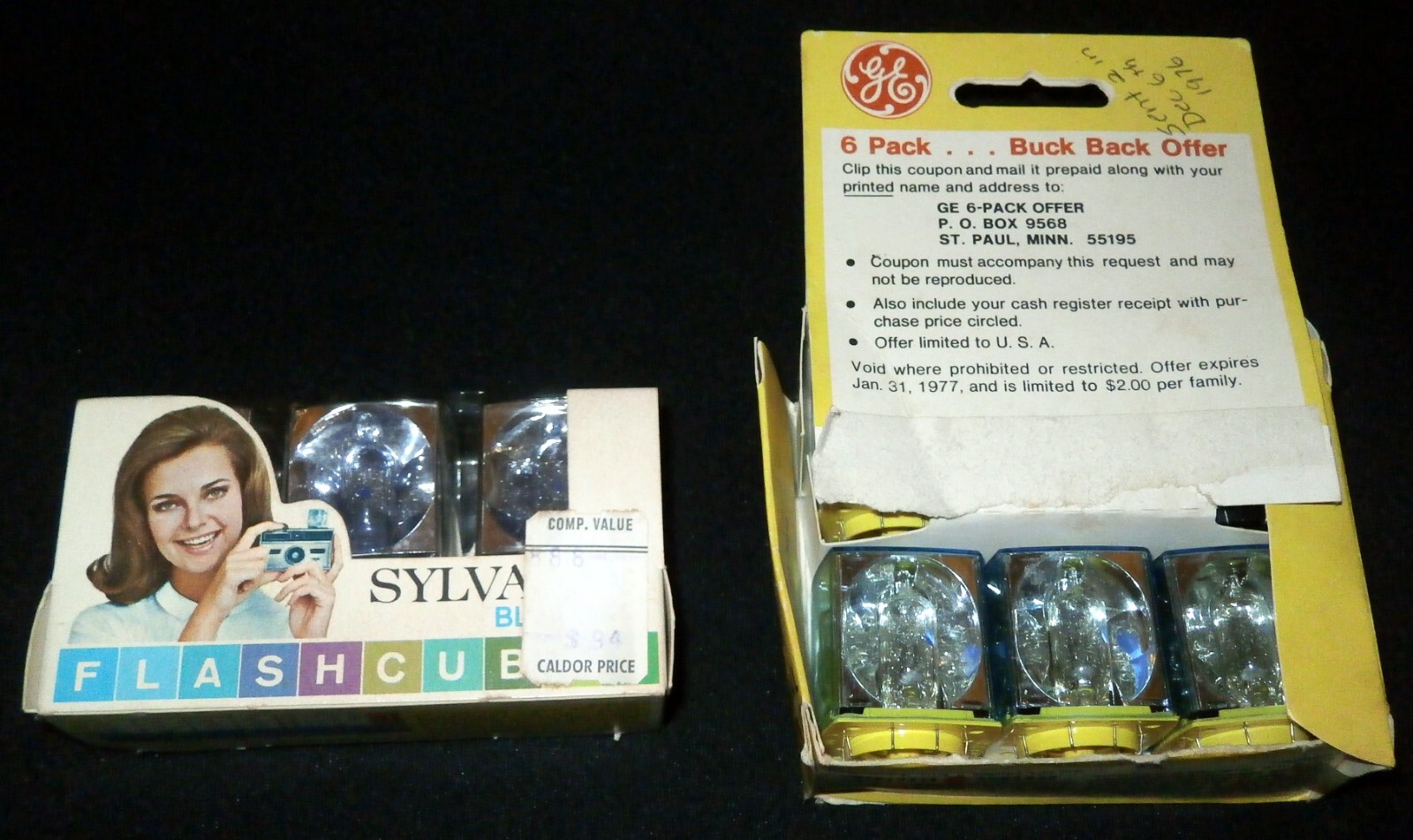 Lot of 12 Vintage Flashcubes | 7 Sylvania Blue Dot & 5 GE Cubes | Fast Shipping!