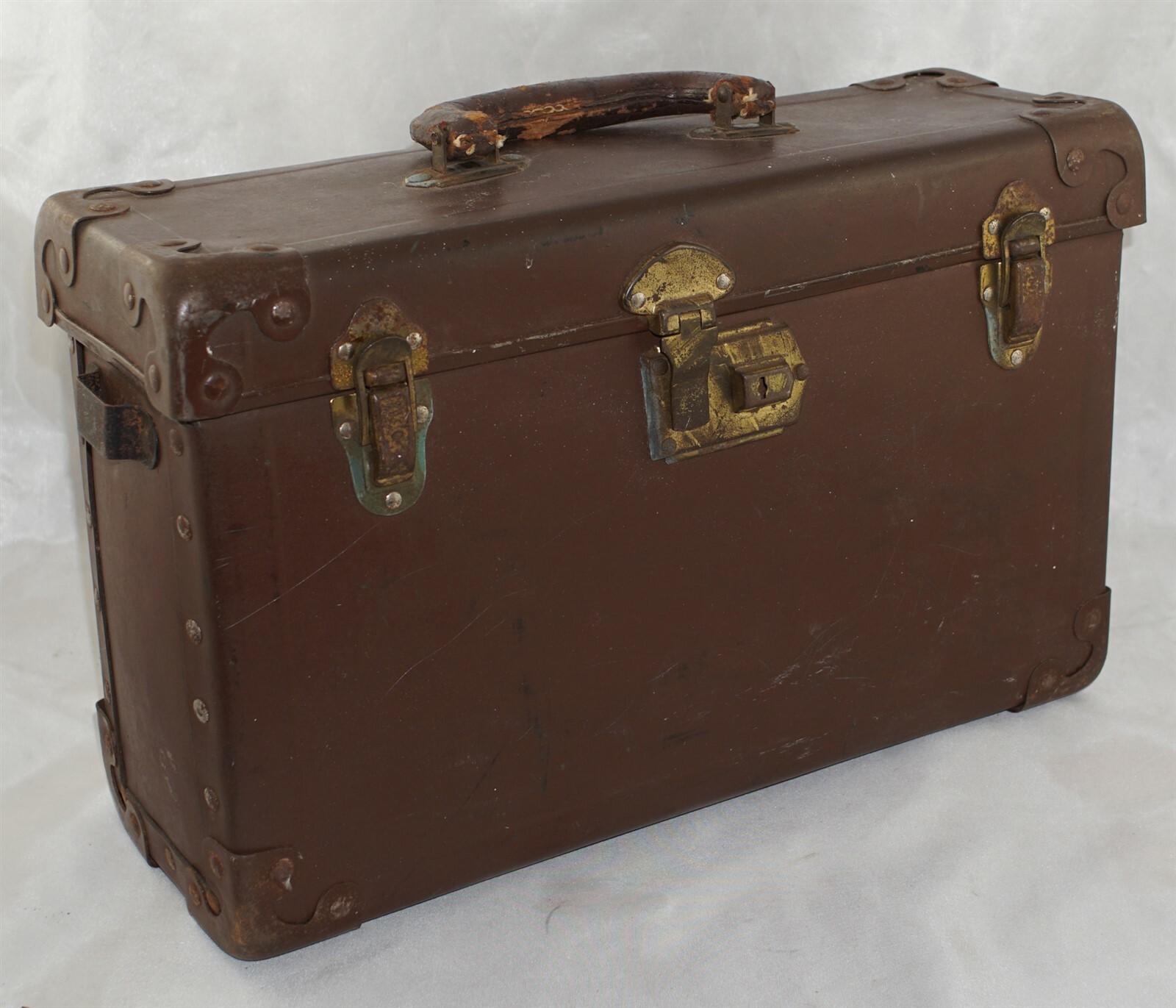 Vintage Metal Case to 2 1/4 x 3 1/4 Graflex Camera Outfit