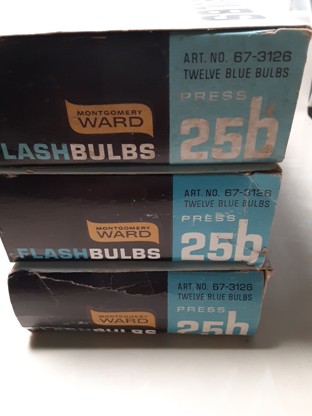 3 packs Vtg Montgomery Ward No. 67-3126 Press 25B blue flashbulbs 35 bulbs