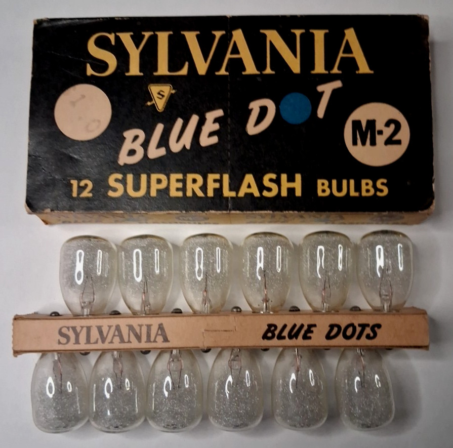 Vintage Sylvania Blue Dot Flashbulbs M-2 NOS 12-Bulbs Open Original Packaging
