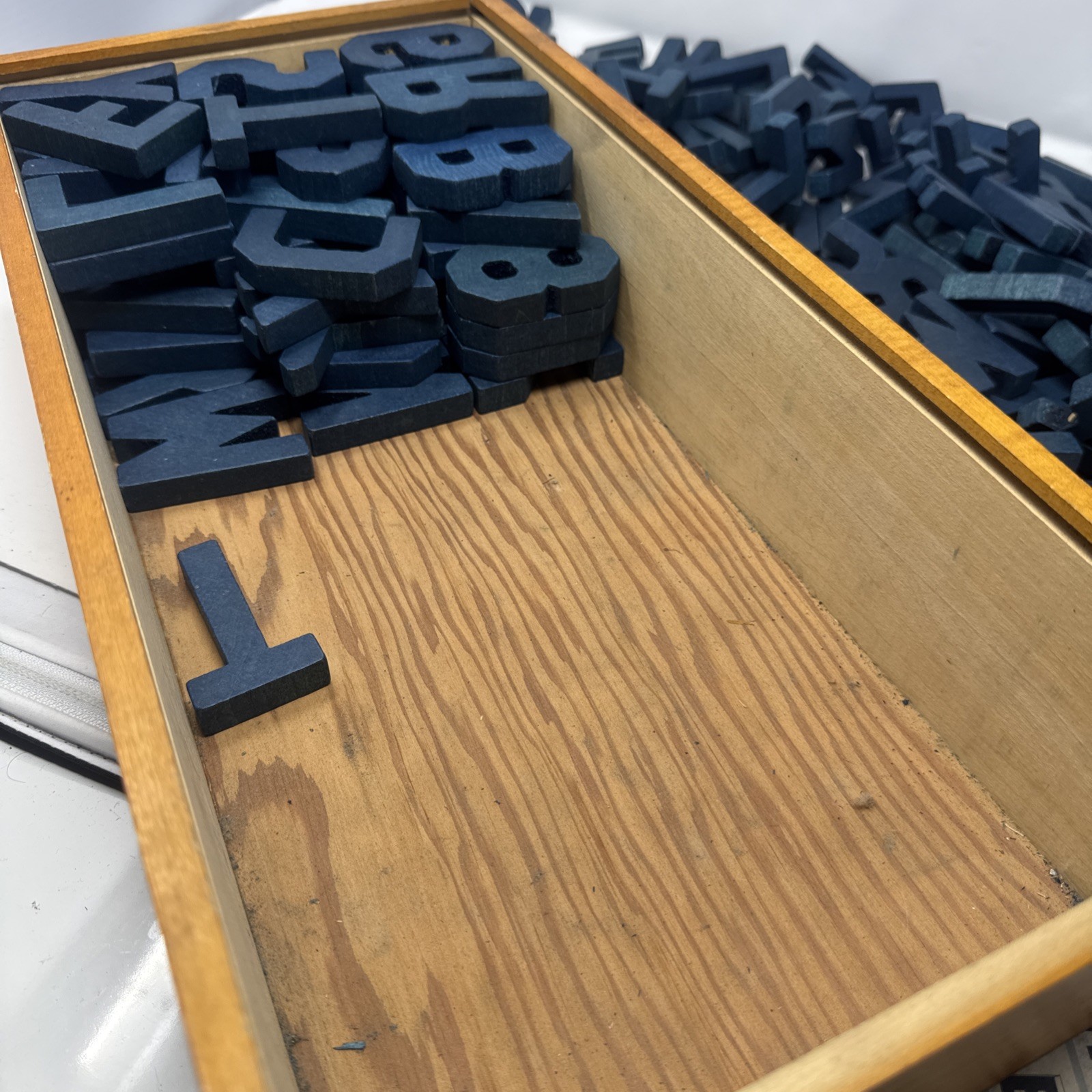 1940’s Bell & Howell Wood Block Letter Movie Titling Outfit *190+Pieces – W/Box