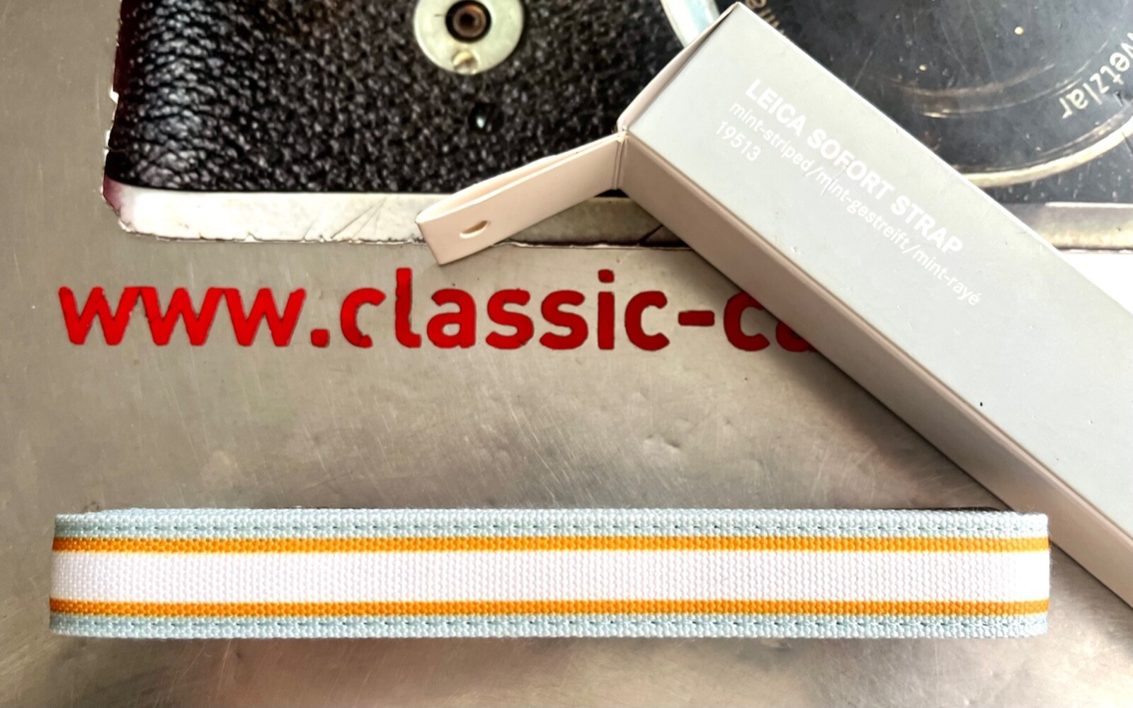 Leica Carrying Strap Leica Instant Mint-Gestreift – Article #19513 – New – Boxed