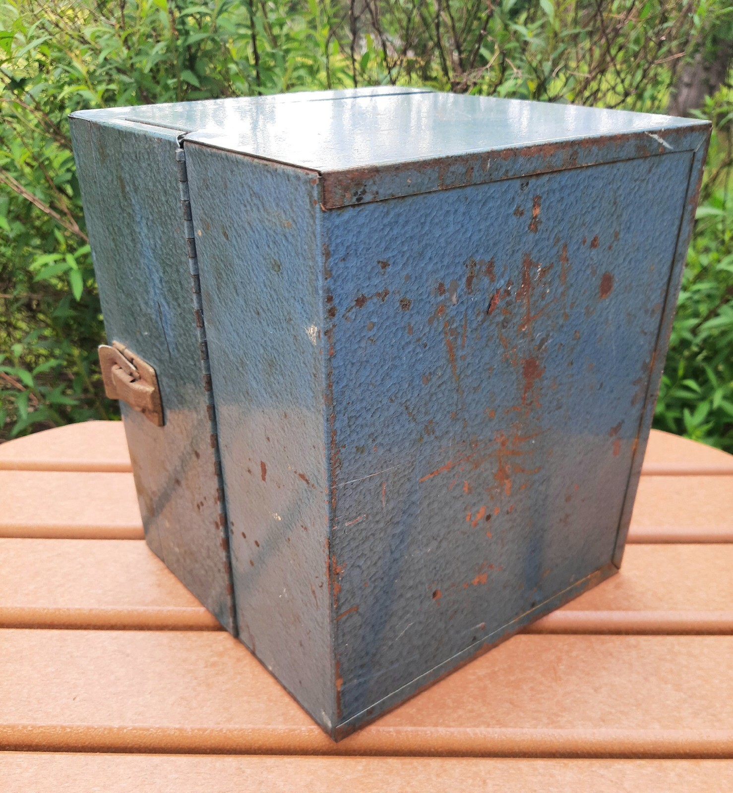Metal Movie Reel Chest Box Storage Travel Case Film Vintage -Read Description-