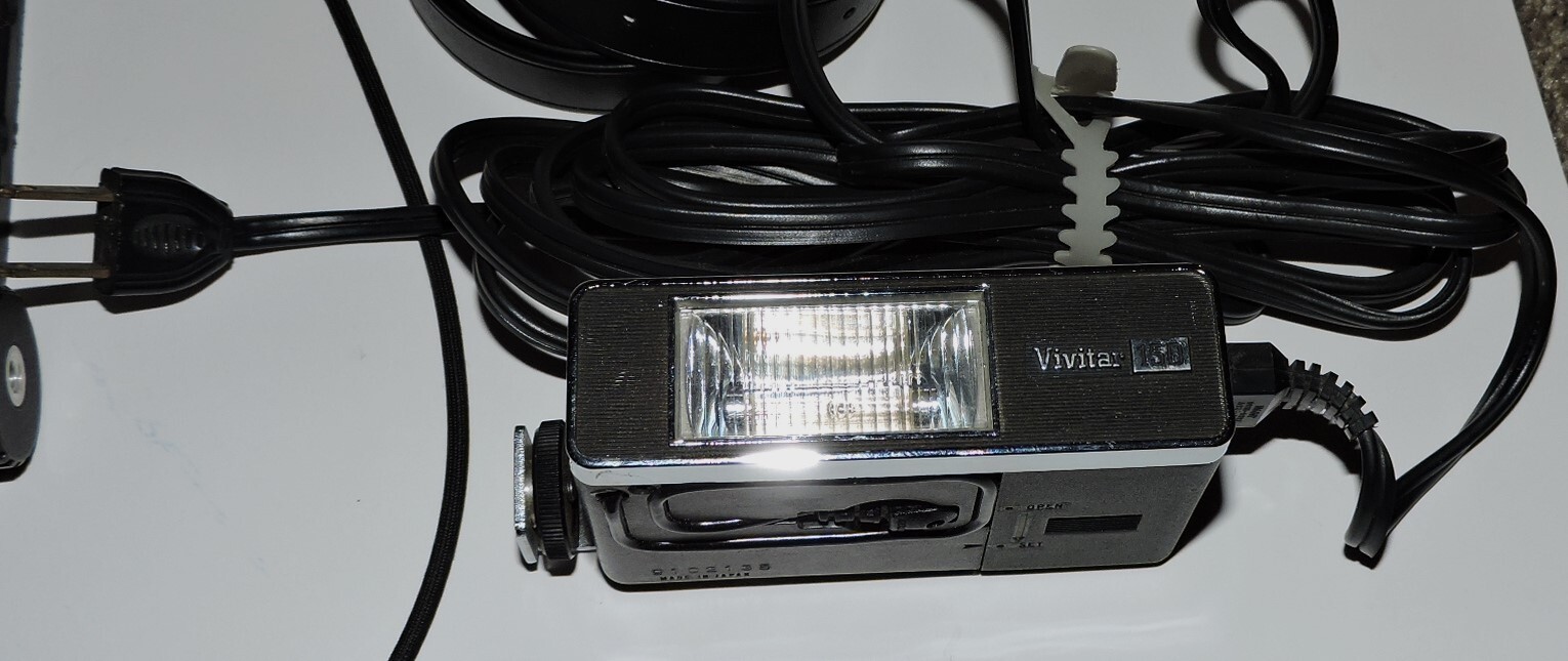 VINTAGE CAMERA PHOTOGRAPHY ACCESSORIES Flash brackets Kenko Filter 50s