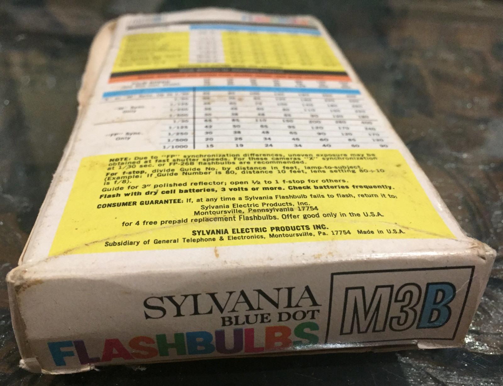 Sylvania Blue Dot M3B Flashbulbs 12 Blue Bulbs, USA New Old Stock