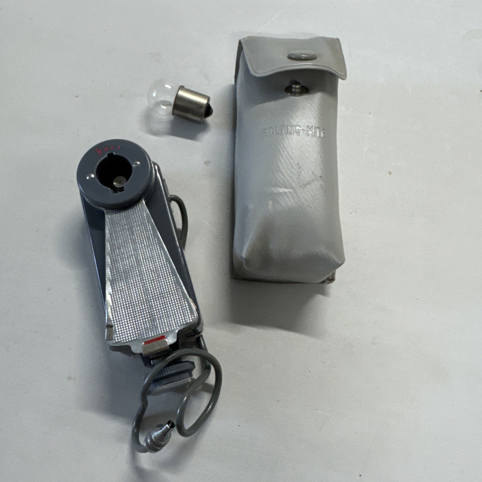 Vintage Kent Folding-Mite Camera Flash With Gray Soft Case And Bulb 1960s