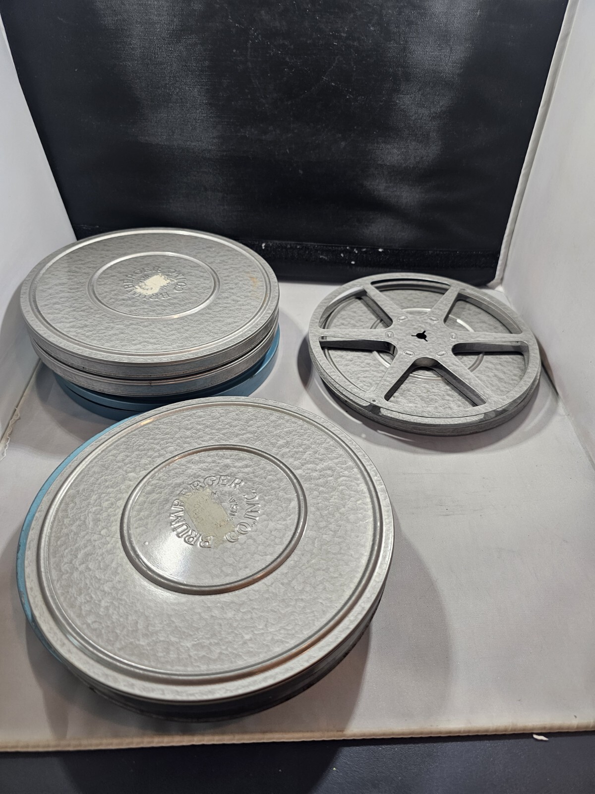 8 Vintage 7″ Metal 8MM Empty Film Reels & Cannisters Brumberger Compco S7