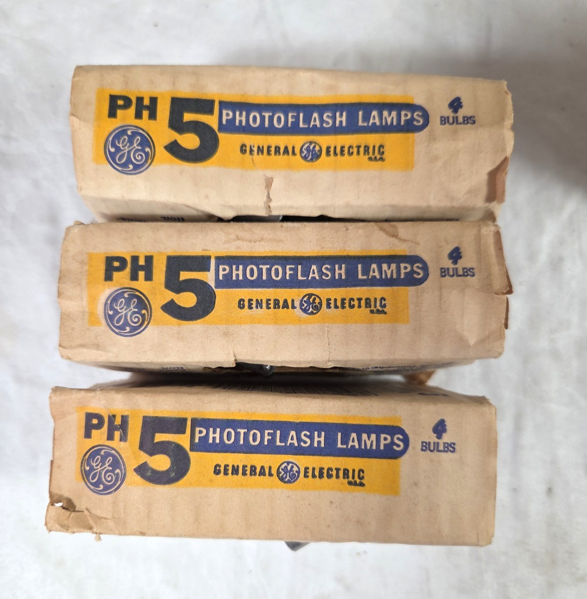Lot of 12 – Vtg GE Flashbulbs #5 / PHH5 New Old Stock