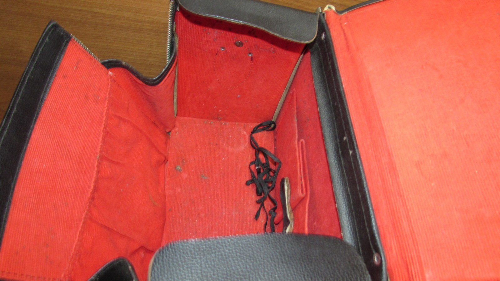 Vintage black leather camera Kali-Bag for Graflex medium format cameras, others