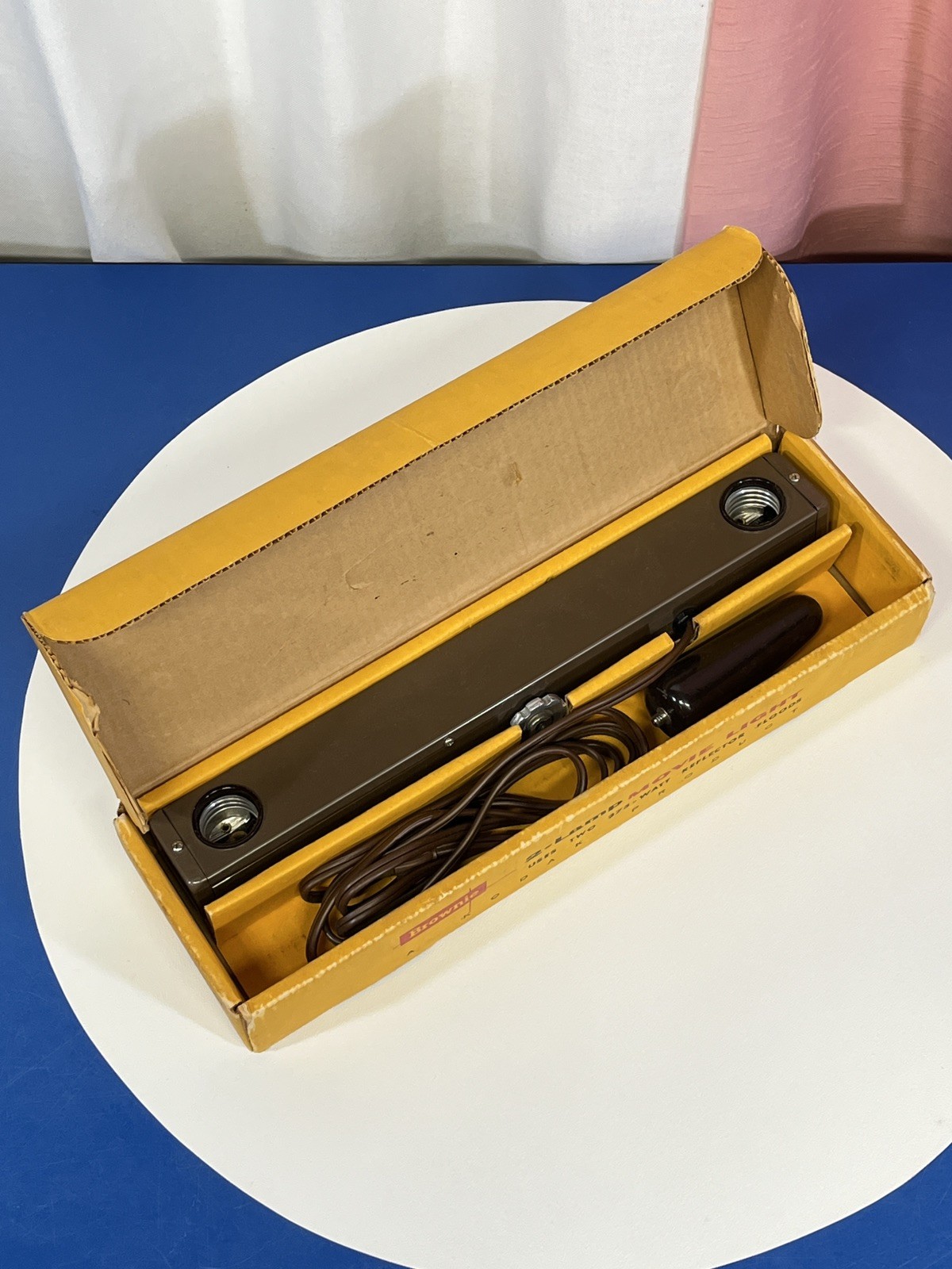 Vintage Kodak Brownie 2 Lamp Handheld Movie Light in Box