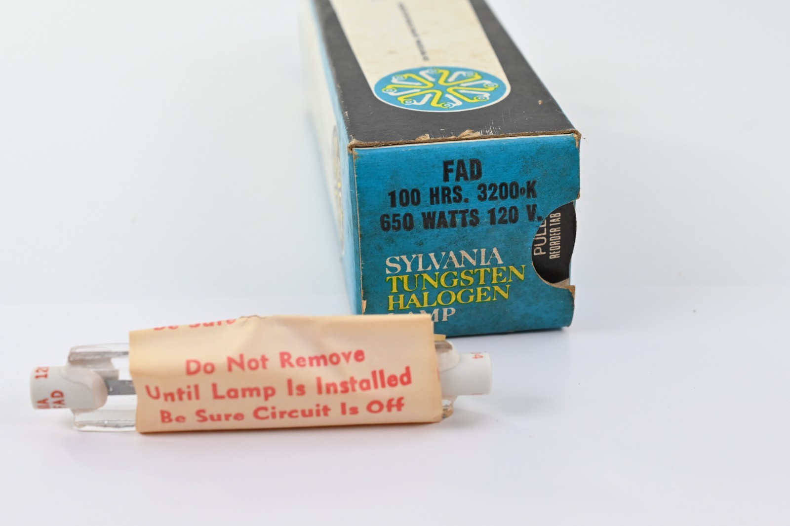 Vintage NOS Sylvania FAD 650w 120v 54574-2 Lamp NOS