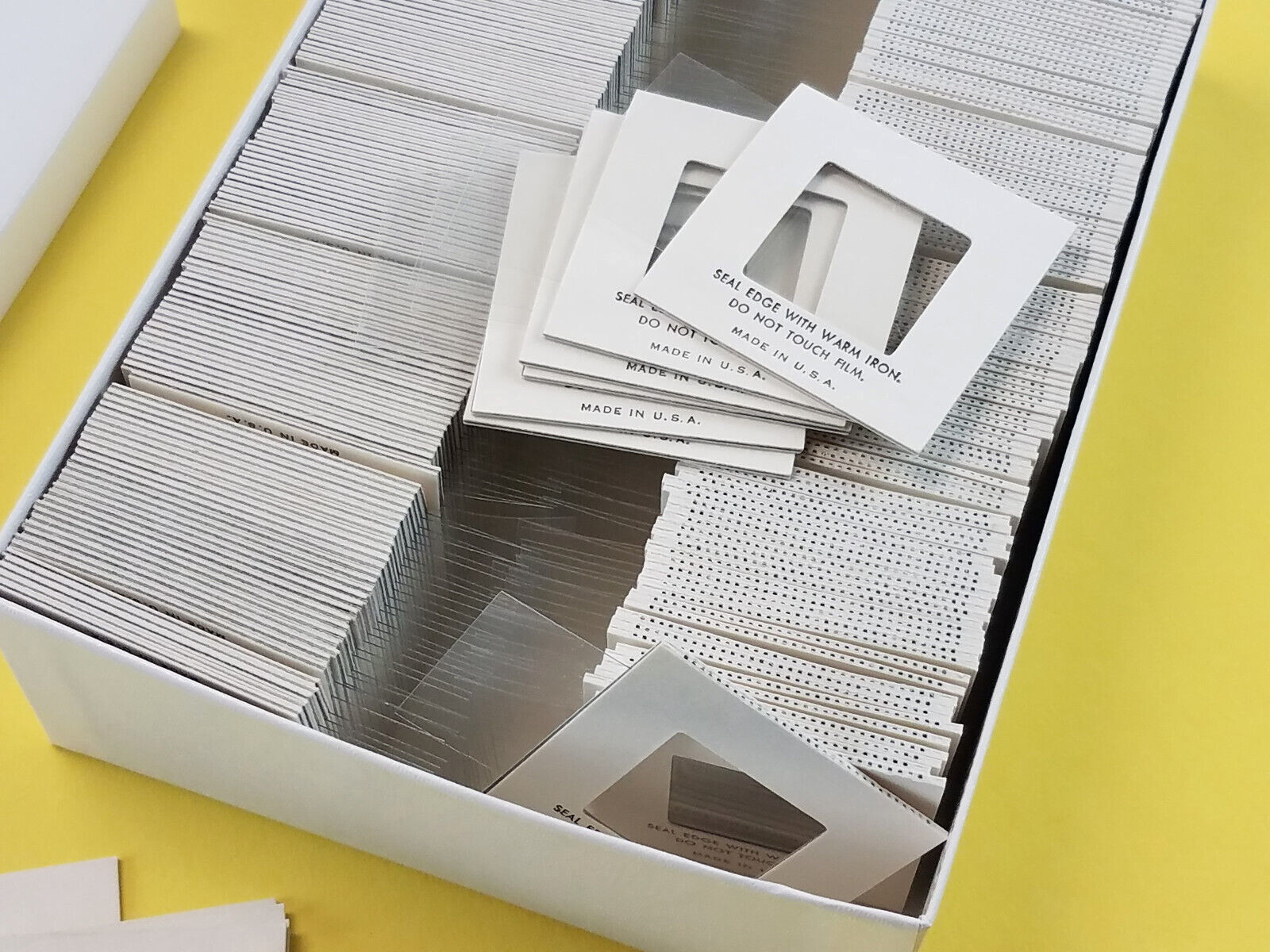 250+ Vtg KODAK 126 Ready-Mounts B256W For 28x28mm Transparency Slides 145-1772
