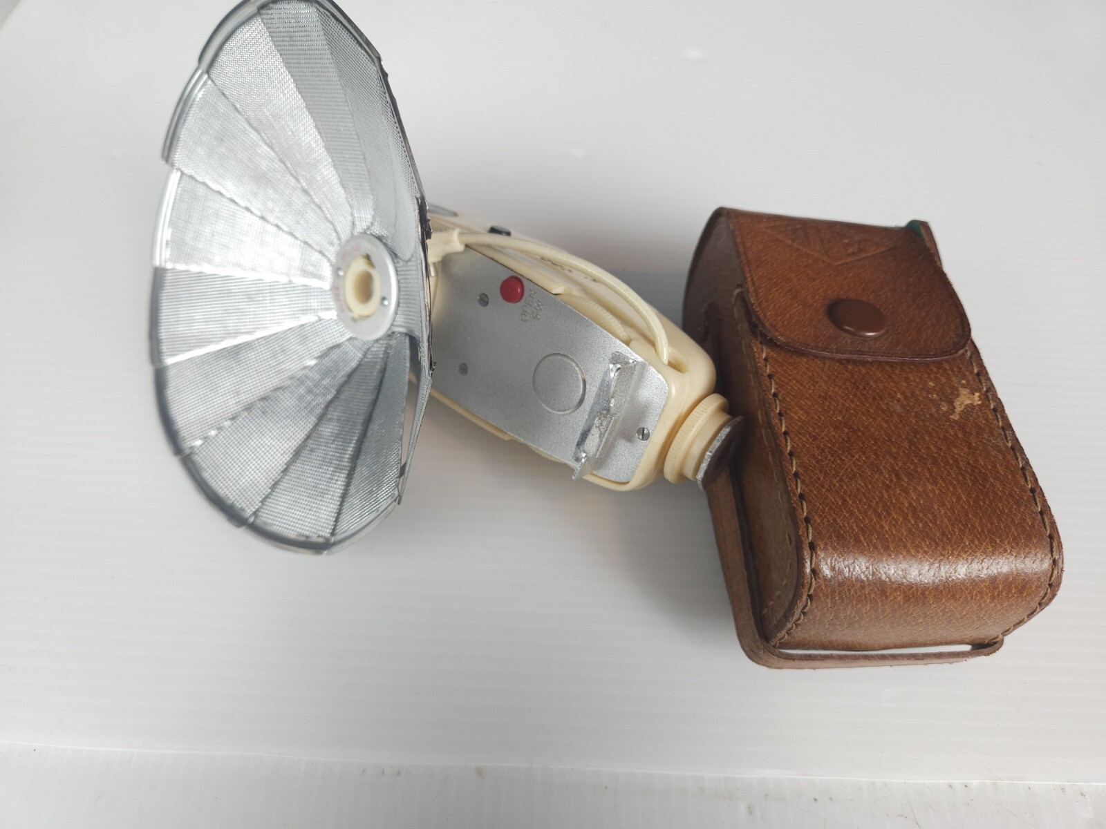 Vintage ALPEX Deluxe Four Way Flash Attachment With Leather Case Photo Camera
