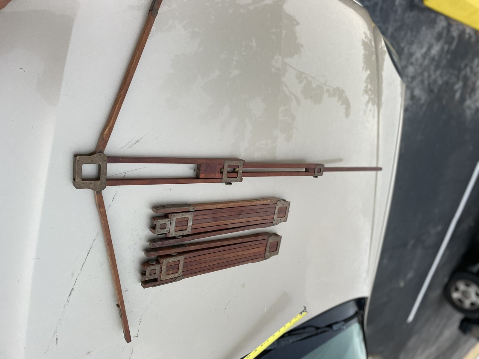 3 Eastman Kodak Folmer & Schwing crown tripod No 2