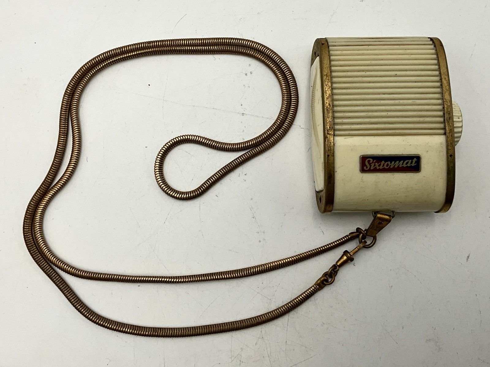 Gossen Sixtomat selenium light meter with Color Finder & chain – with Gossen box