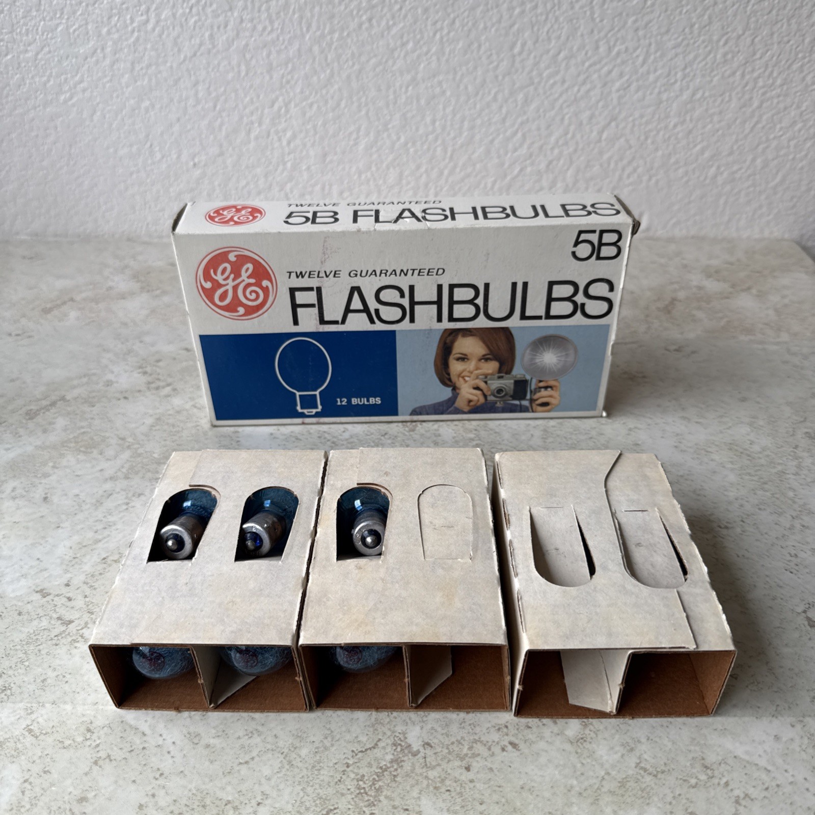 Vintage GE 5B Flashbulbs Lot Of 9 Bulbs