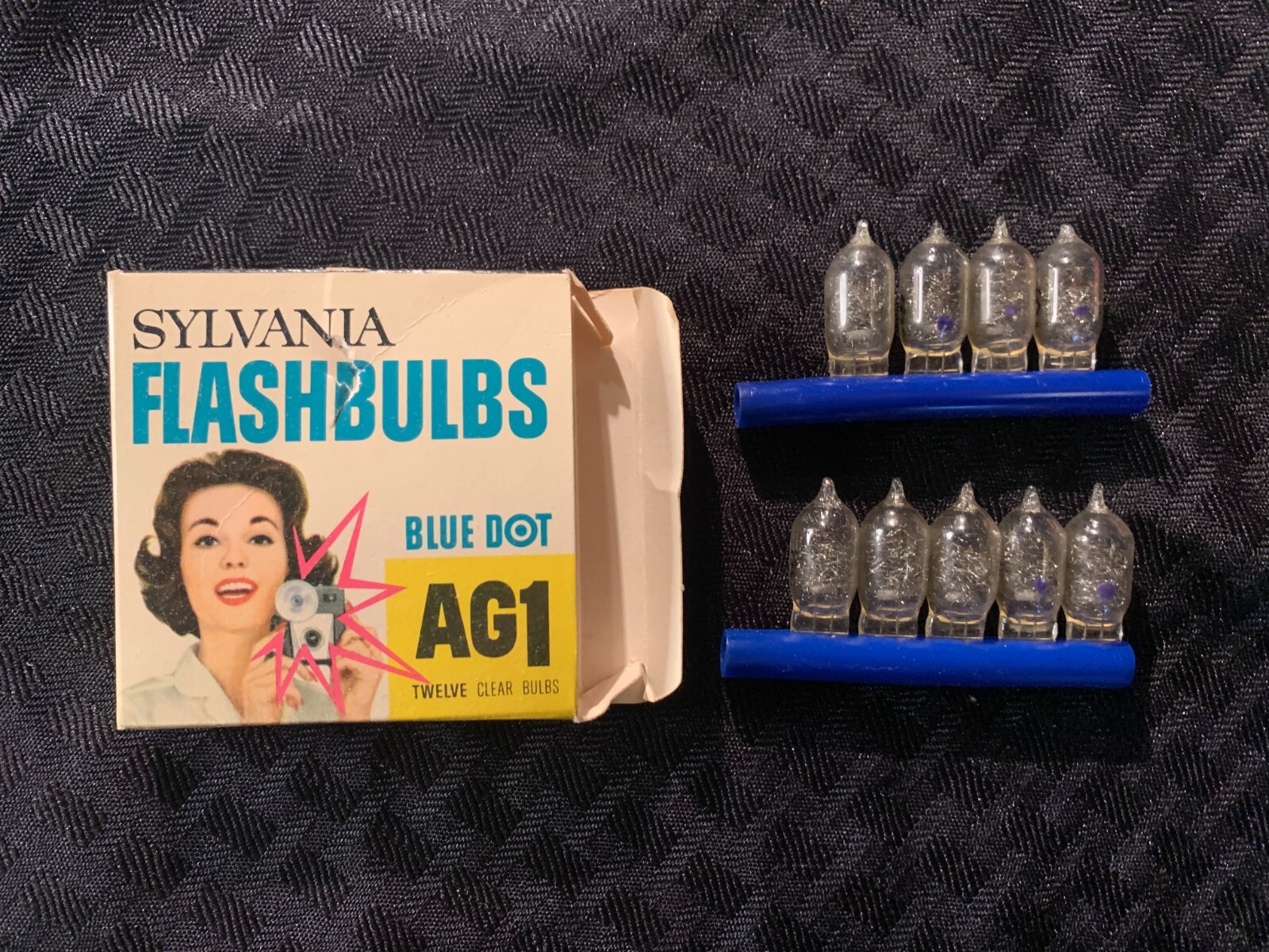 Vintage Sylvania Blue Dot Flashbulbs AG1 New Old Stock 9 Bulbs + Westinghouse M3
