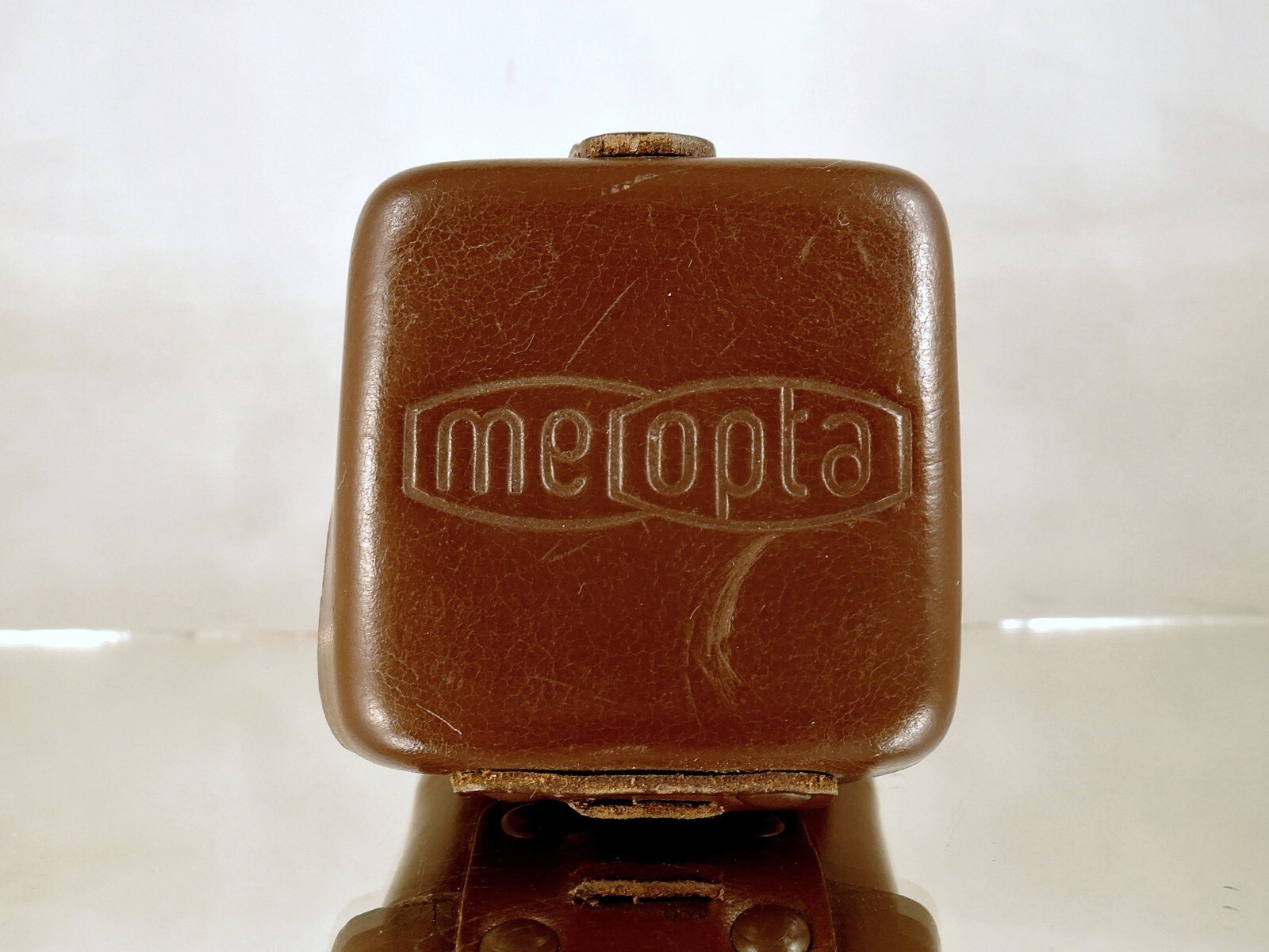 FLEXARET MEOPTA Leather box for a square lens hood B40 and four filters B36