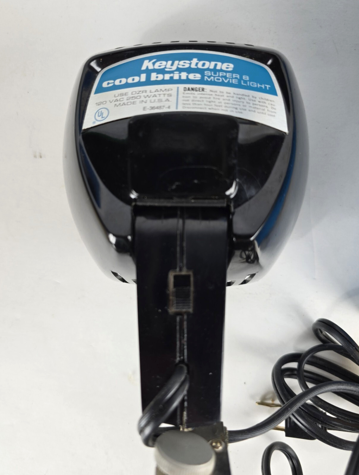 Vintage Keystone Cool Brite Movie Light Movie Camera Accessory (2B)
