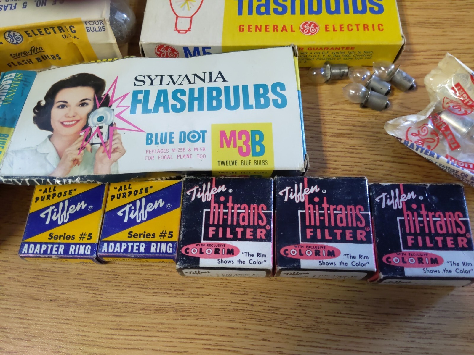 VTG MIXED LOT Flash Bulbs G E SYLVANIA TIFFEN FILTER BLUE DOT CAMERA PHOTO