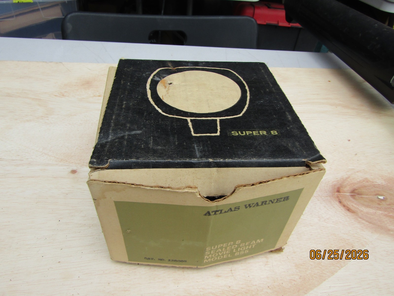 Vintage Atlas Warner Super 8 Movie Sealed Beam Light Model 855 w Box Tested