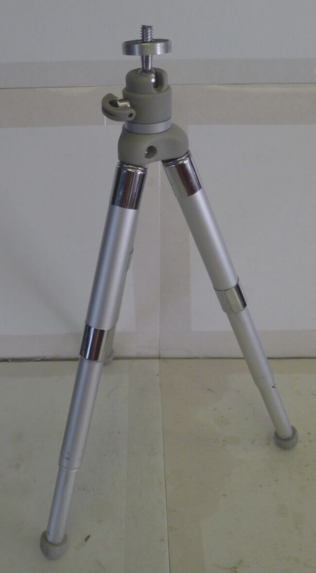 Sunpak Platinum Plus Mini-D Portable Adjustable Hight Tripod with Case – Used