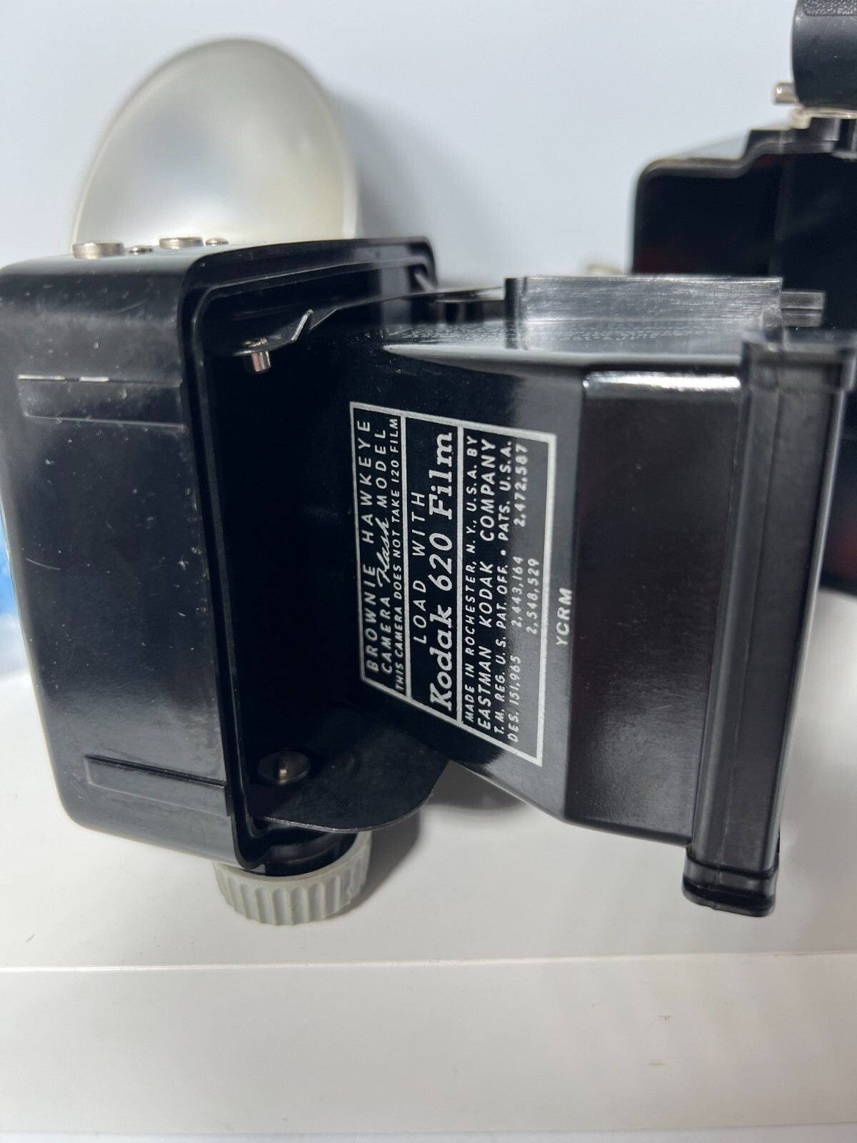 Vintage Kodak Brownie Hawkeye with Kodalite Flash Holder With 7 Additional Bulbs