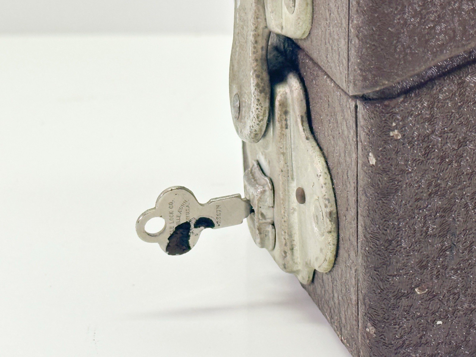ORIGINAL KEY! Eagle Lock Company 8mm 6 Space Film Reel Holder Case Metal Vintage