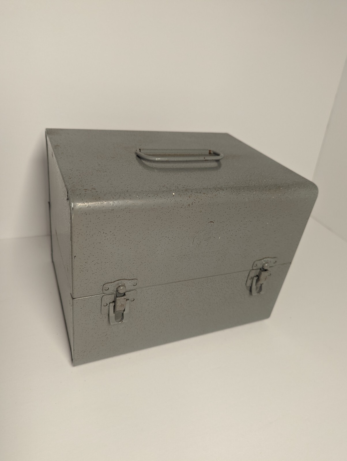 Vintage BRUMBERGER Super 8mm Film Reel Holder Carry Case Metal Box w 11 cases
