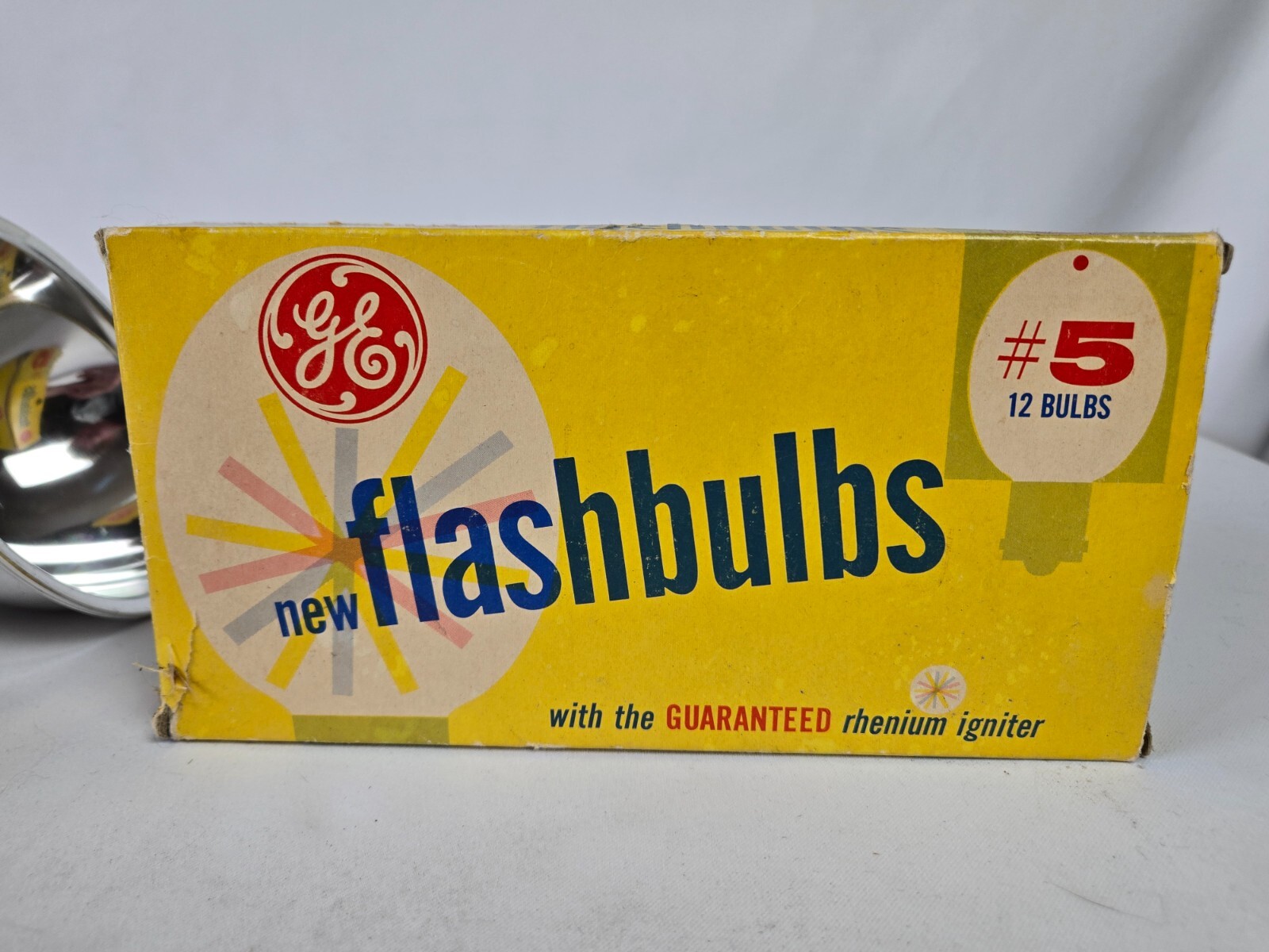 Kodalite Flasholder and 10 GE Flashbulb Set