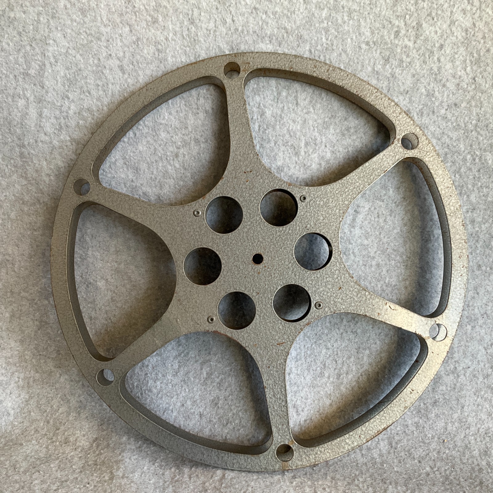 Vintage 16 MM Open Metal Film Reel 12 1/4″ x 3/4″ Compco Bros. Chicago USA