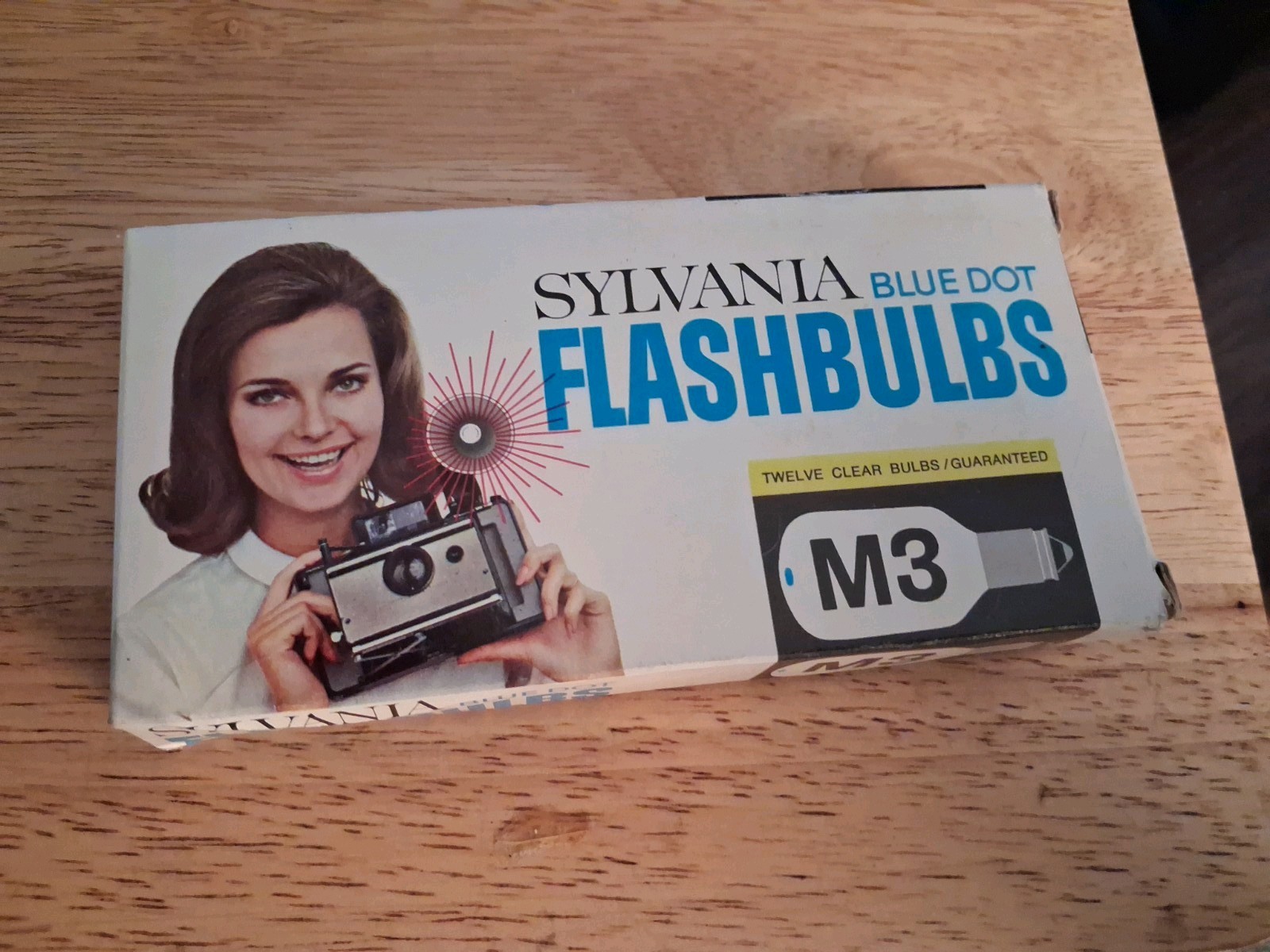 Sylvania GE M3 Blue Dot Flashbulbs, 12-Pack, Vintage