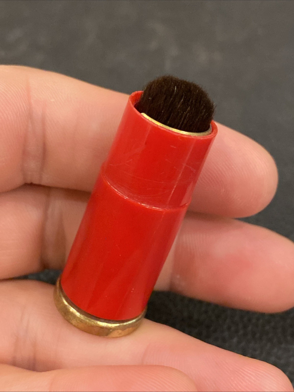 Vtg RED & Gold Tone Evers 2″ Twist Up Camera Dust Make Up Brush Germany 1950’s