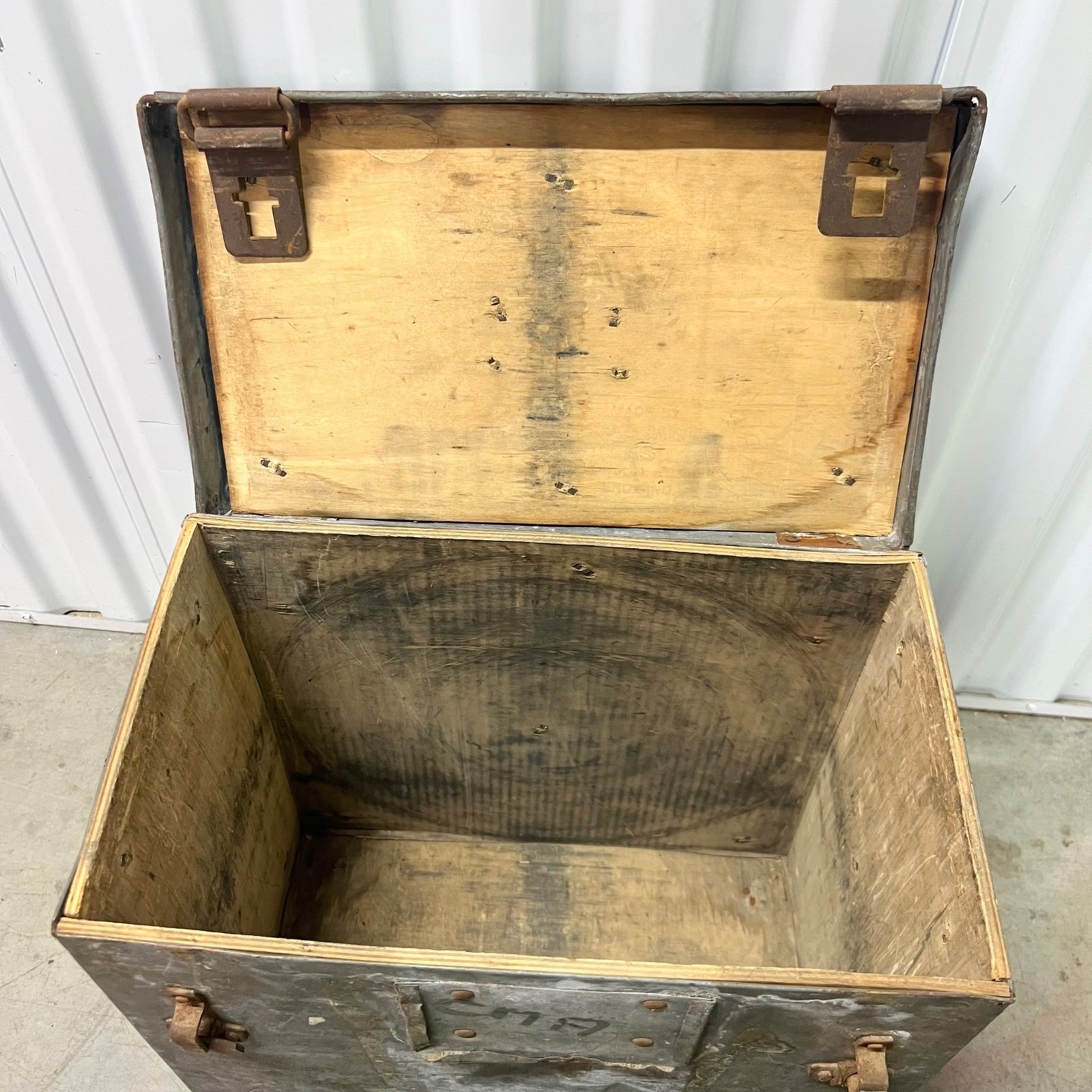 Vintage Collectible Metal Works Movie Reel Carrying Case