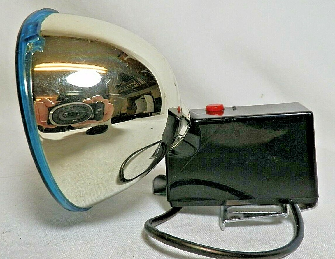 Polaroid Flash Model 268 Flash Blue Lens, Excellent Condition