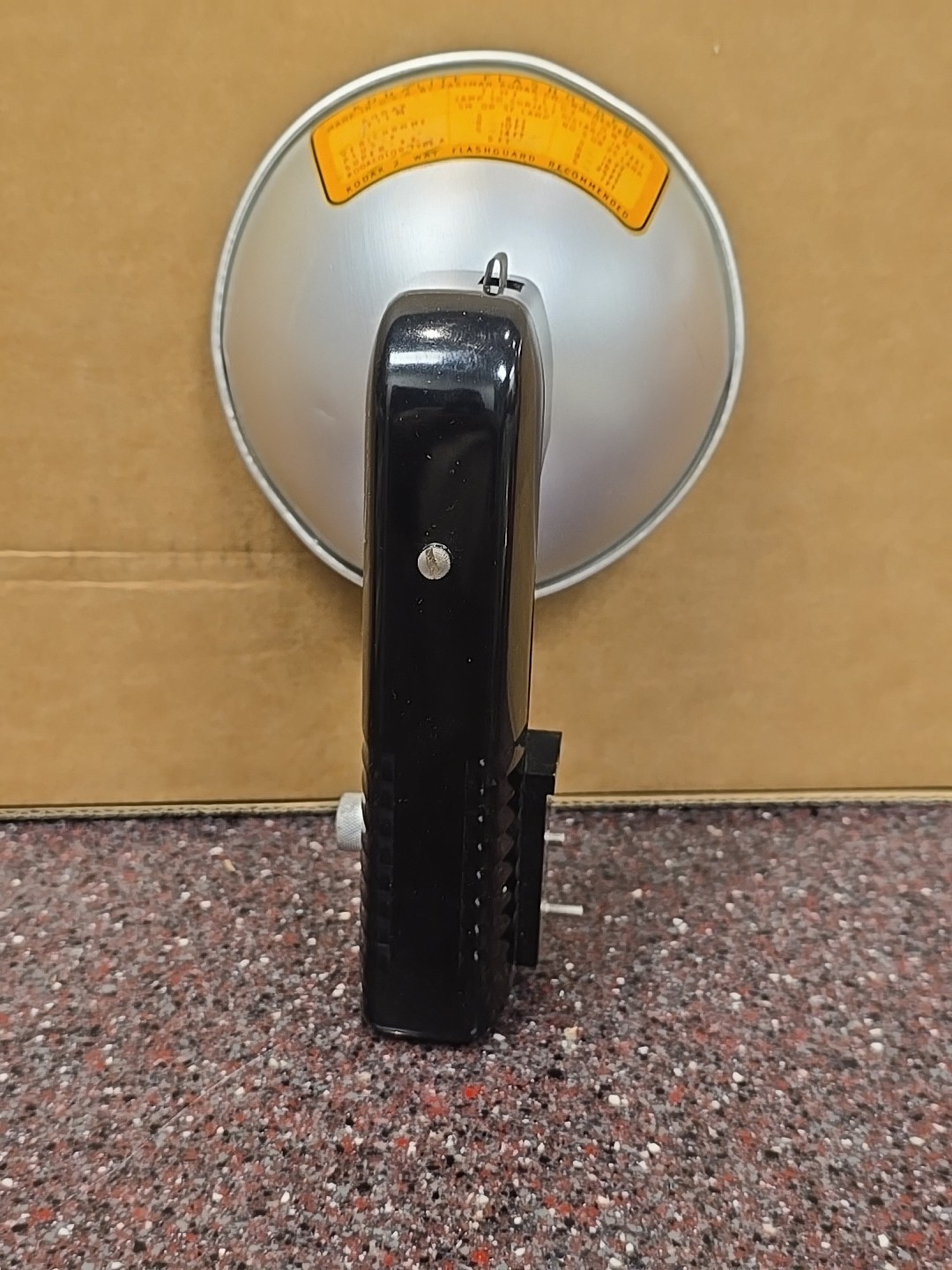 Vintage Kodak Kodalite Flasholder Lumaclad Reflector Flash Holder w/ Guard Cover