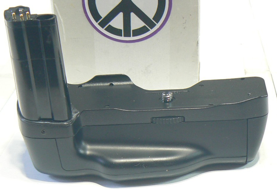 Nikon MB-10 Multi Power Battery Pack Grip for Nikon F90X / N90S – Made in Japan