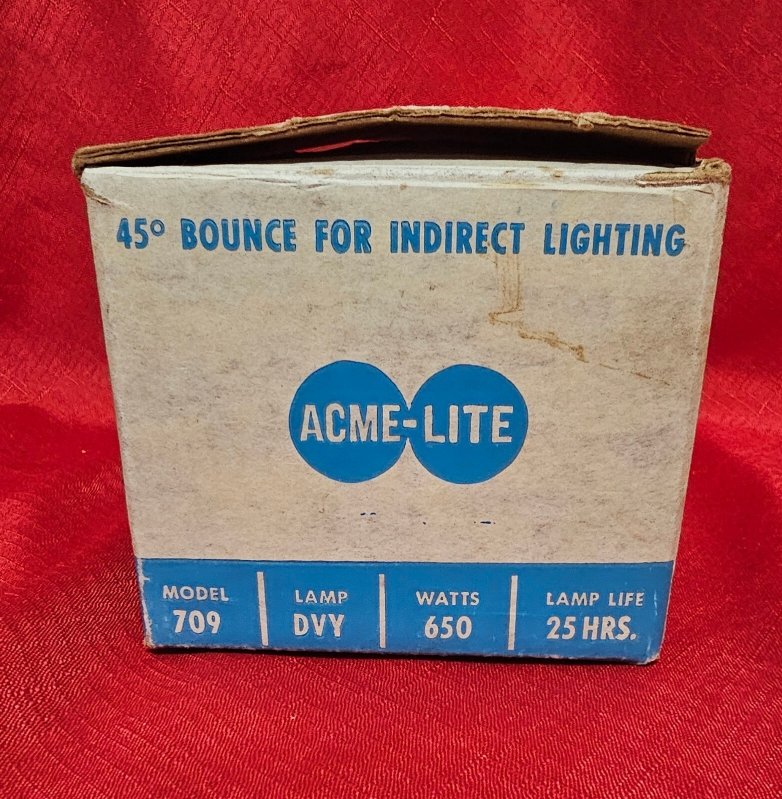 NIB Super 8 Quartz Movie Light Original Box And Paperwork Model 709 TESTED/WORKS