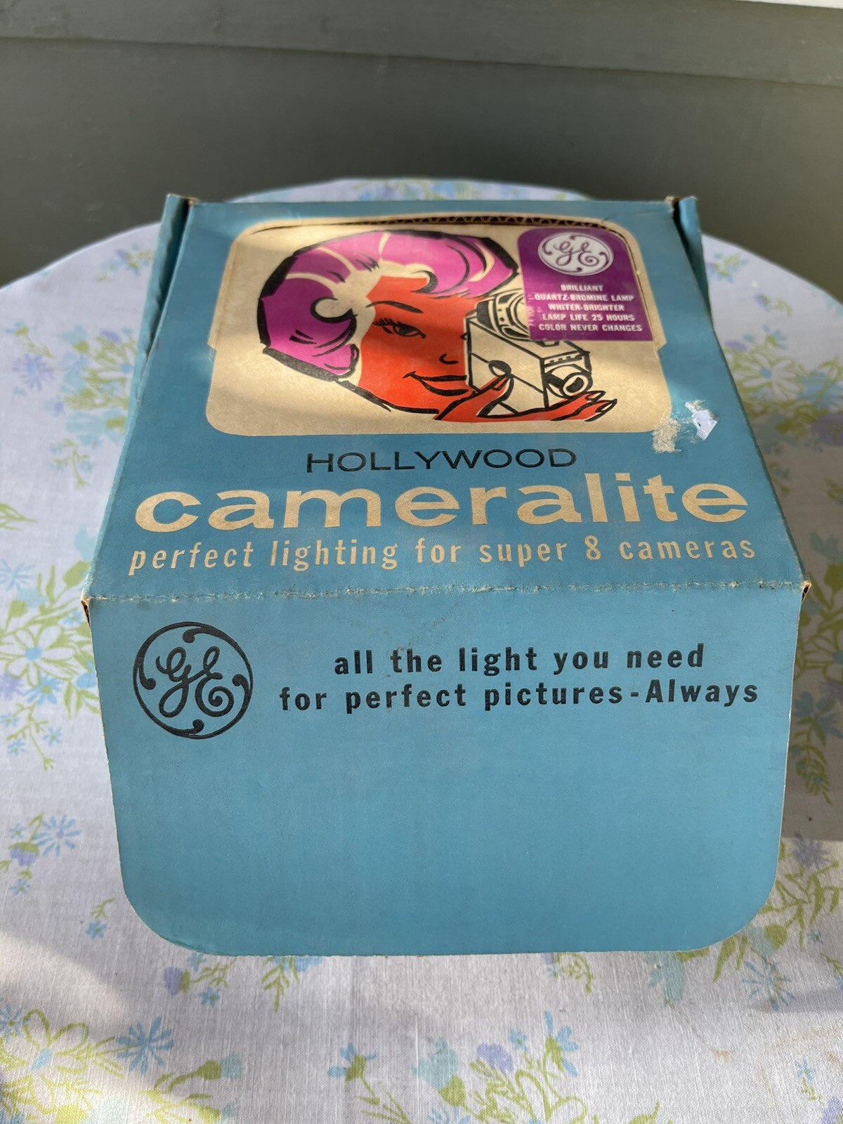 Vintage GE Hollywood CAMERALITE Still In Box Super 8 Cameras