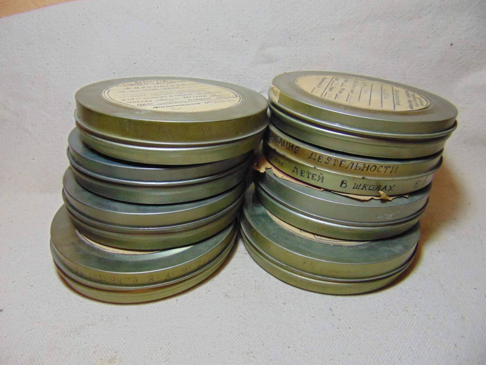 8pc Lacquered empty 16mm Metal film can 5″ 200ft cinema movie storage tin case