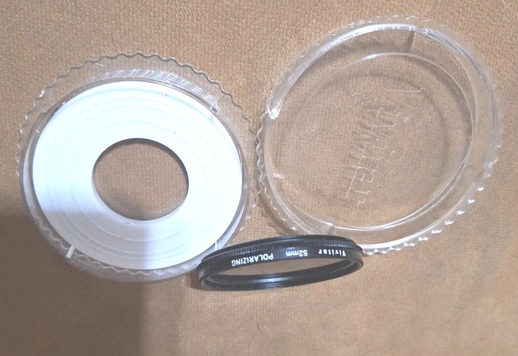 VIVITAR 52mm / 49mm POLARIZING Lens JAPAN and Plastic Case