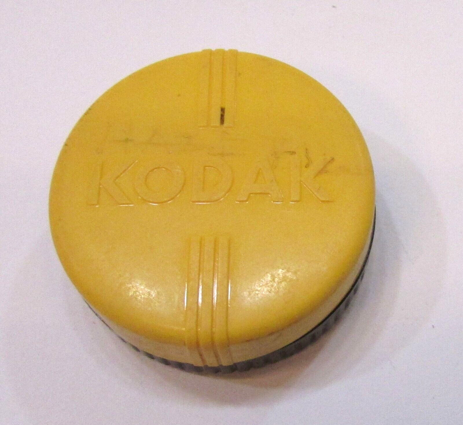 Vintage 1960’s Kodak Filter Yellow Black Plastic Case 2″ dia Round Screw Lid Box