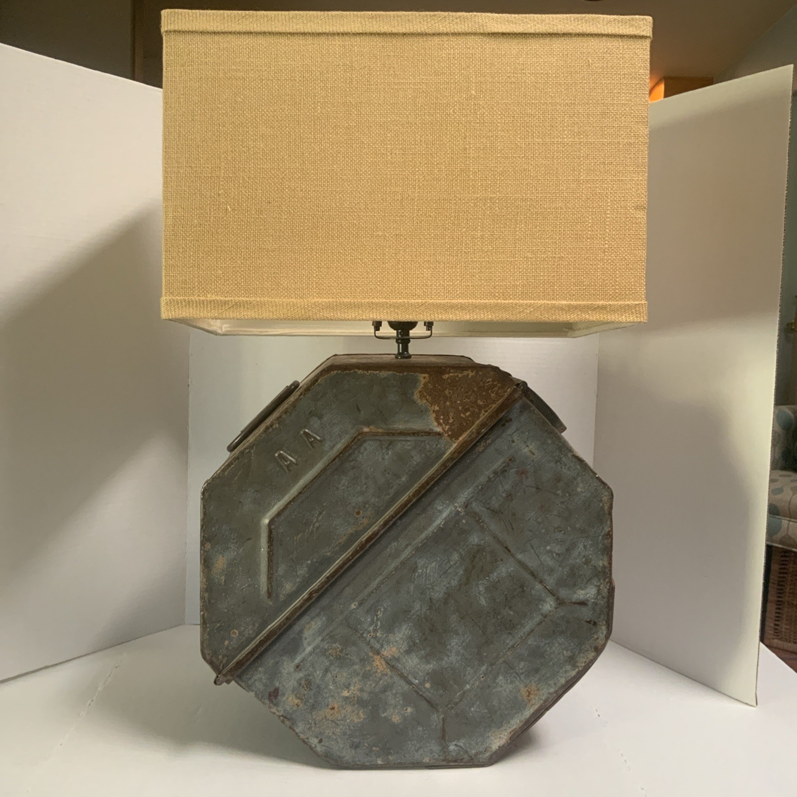 Vintage Allied Artists film transport Reel case 20th Century Lamp – Very Rare