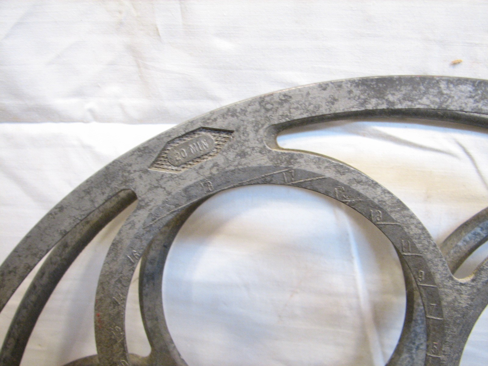 Vintage Goldberg Bros 35mm Cast Metal Film Movie Theater Reel 20 Min 15″ Decor