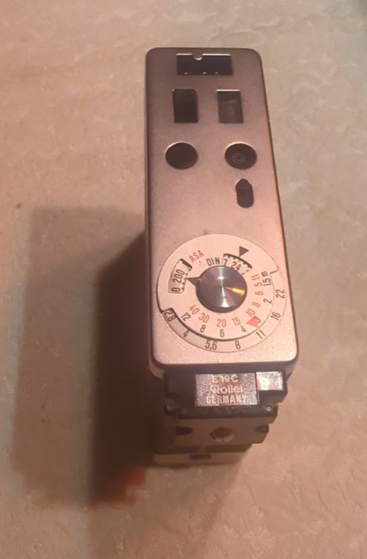 Vintage Rollei E19C Electronic Flash Unit with Charger & Sync Cable
