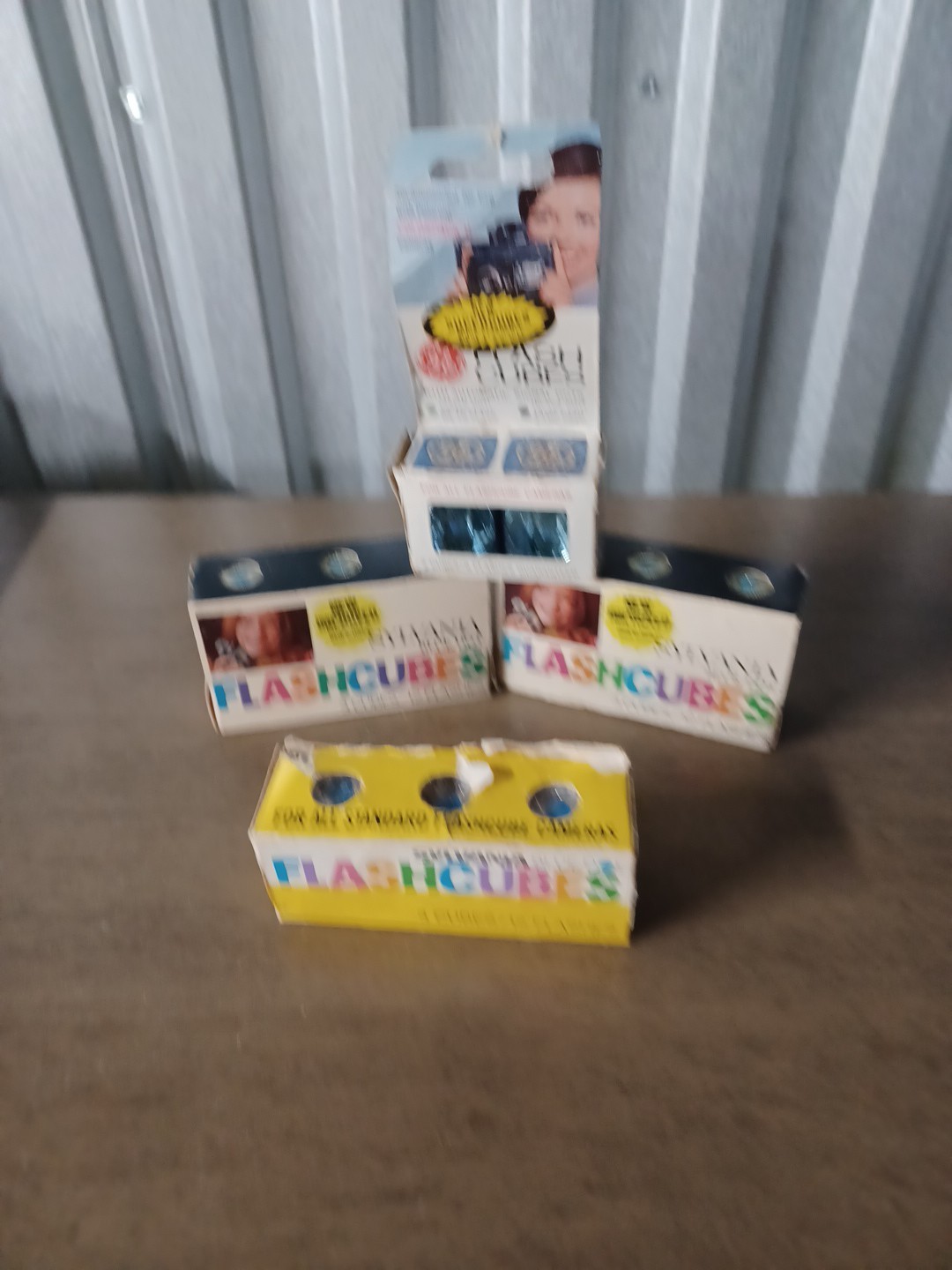 Lot Of 11 Sylvania & GE Blue Dot FLASH CUBES Camera Flash Cubes NOS