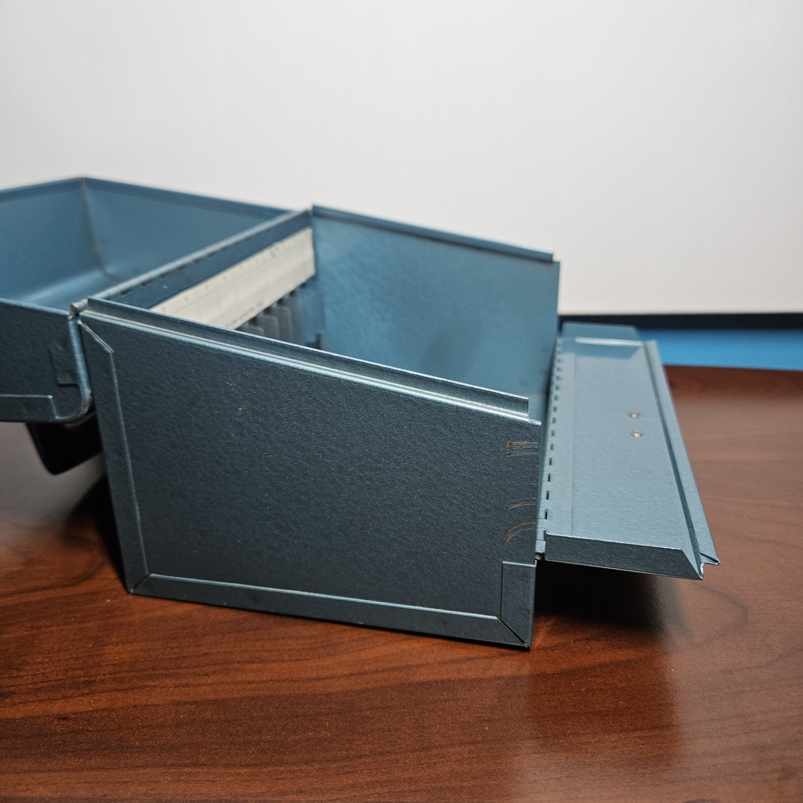 Vintage Logan Deluxe Metal 8mm Film Reel Metal Chest 12 Slots – Blue