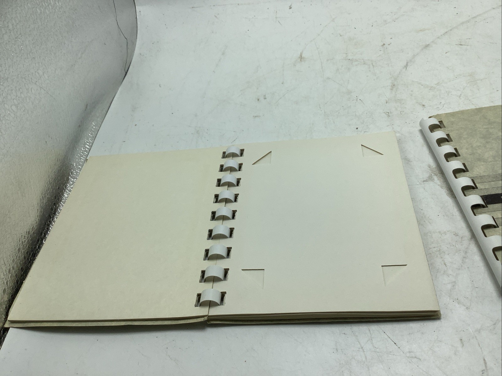 Lot of 2 *VINTAGE* POLAROID LAND PICTURE ALBUM, #1511A – EXCELLENT COND