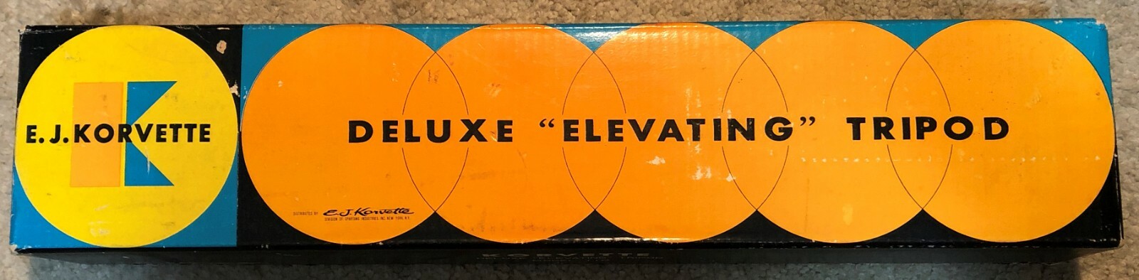 E.J. Korvette Deluxe Elevating Tripod #110 Vintage Photography / Videography Box
